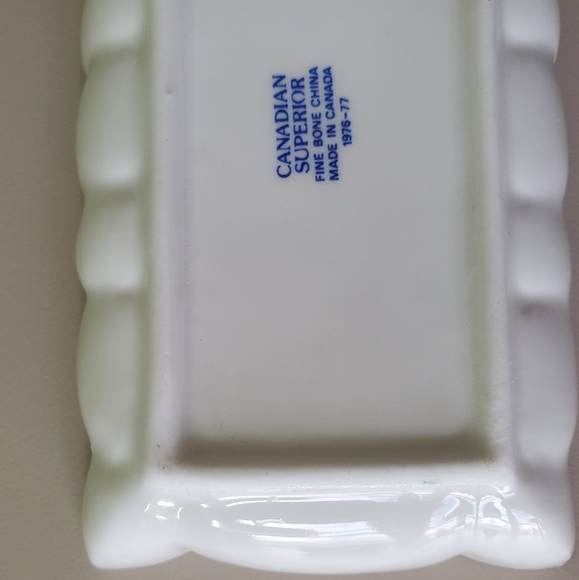 Canadian Superior Fine Bone China Dish & Thimble - Picture 12 of 14